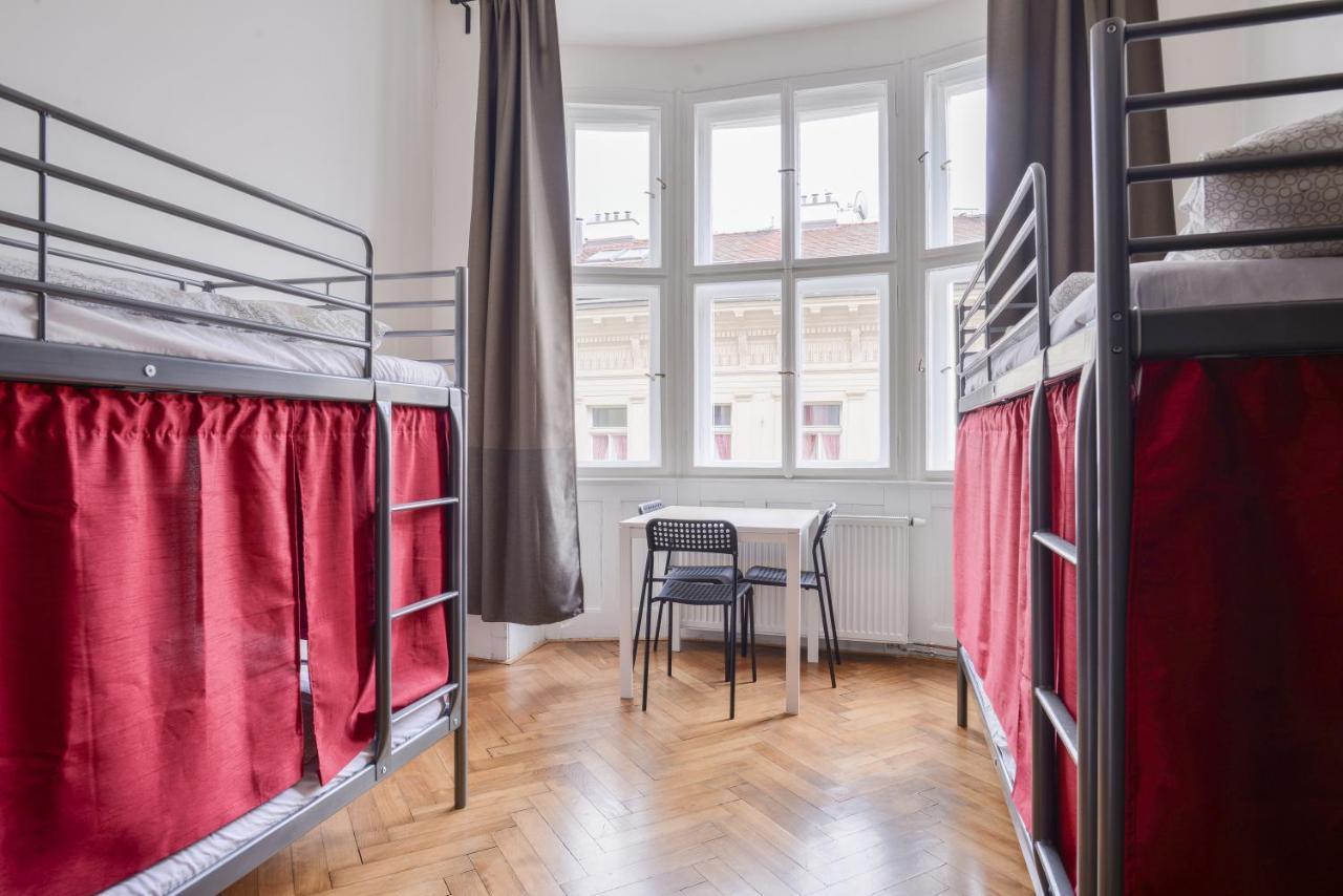 Globe Hostel Prague Adults Only Εξωτερικό φωτογραφία