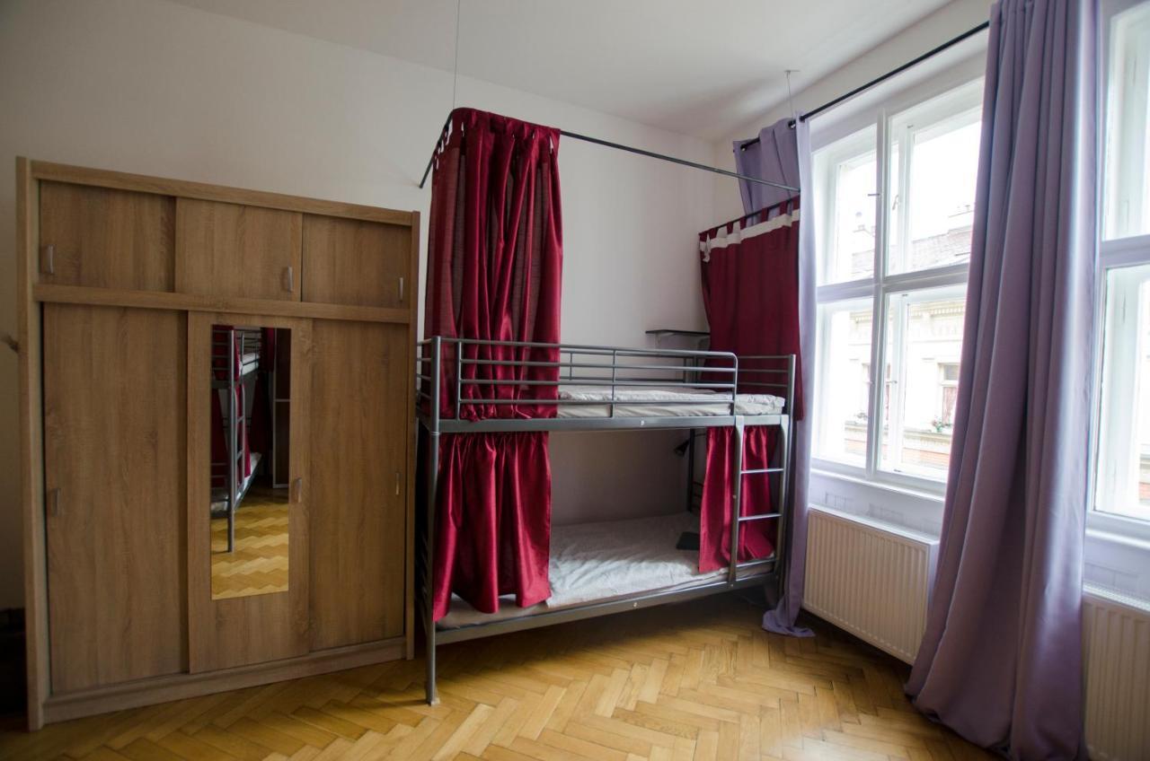 Globe Hostel Prague Adults Only Εξωτερικό φωτογραφία