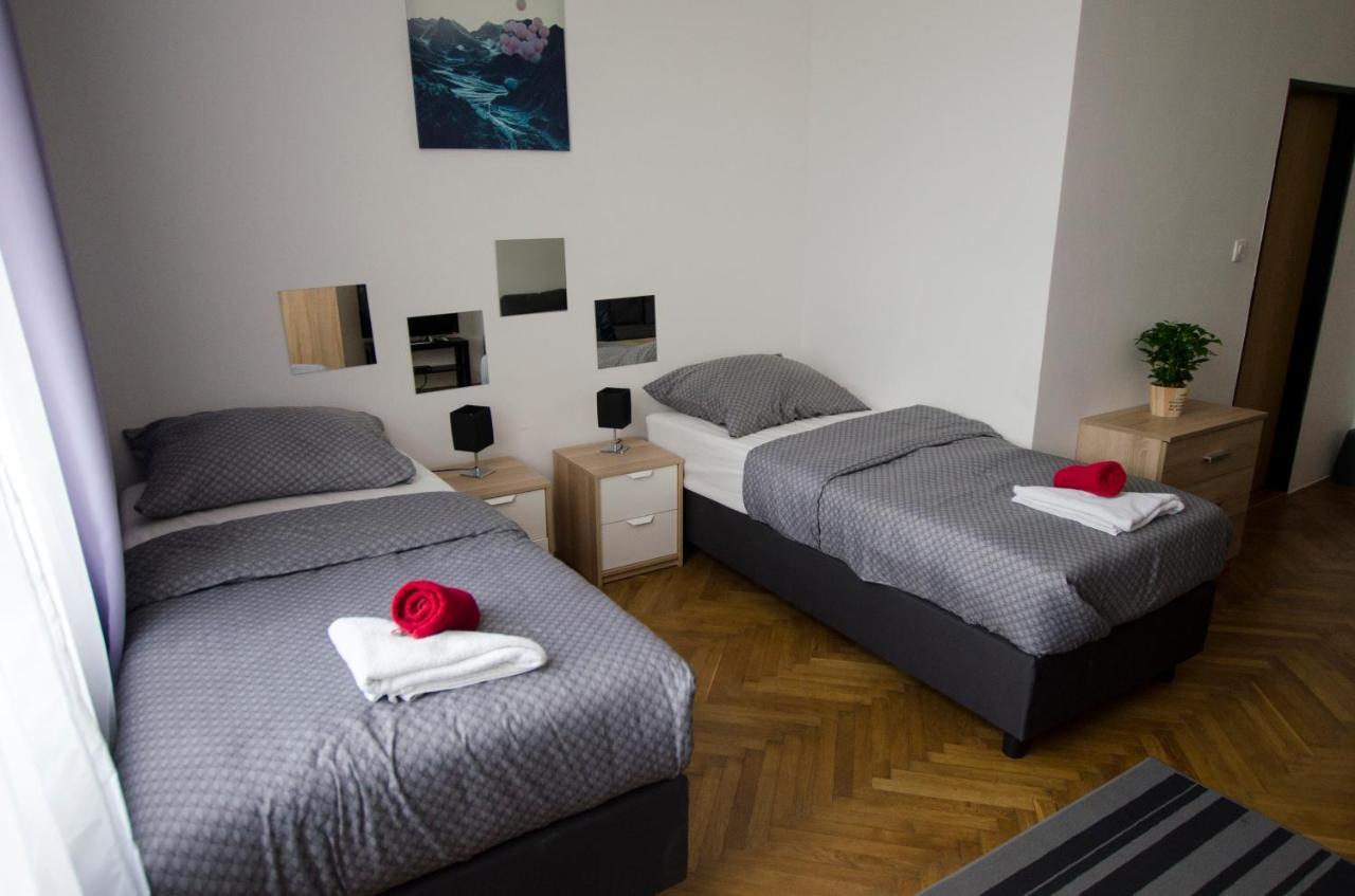 Globe Hostel Prague Adults Only Εξωτερικό φωτογραφία