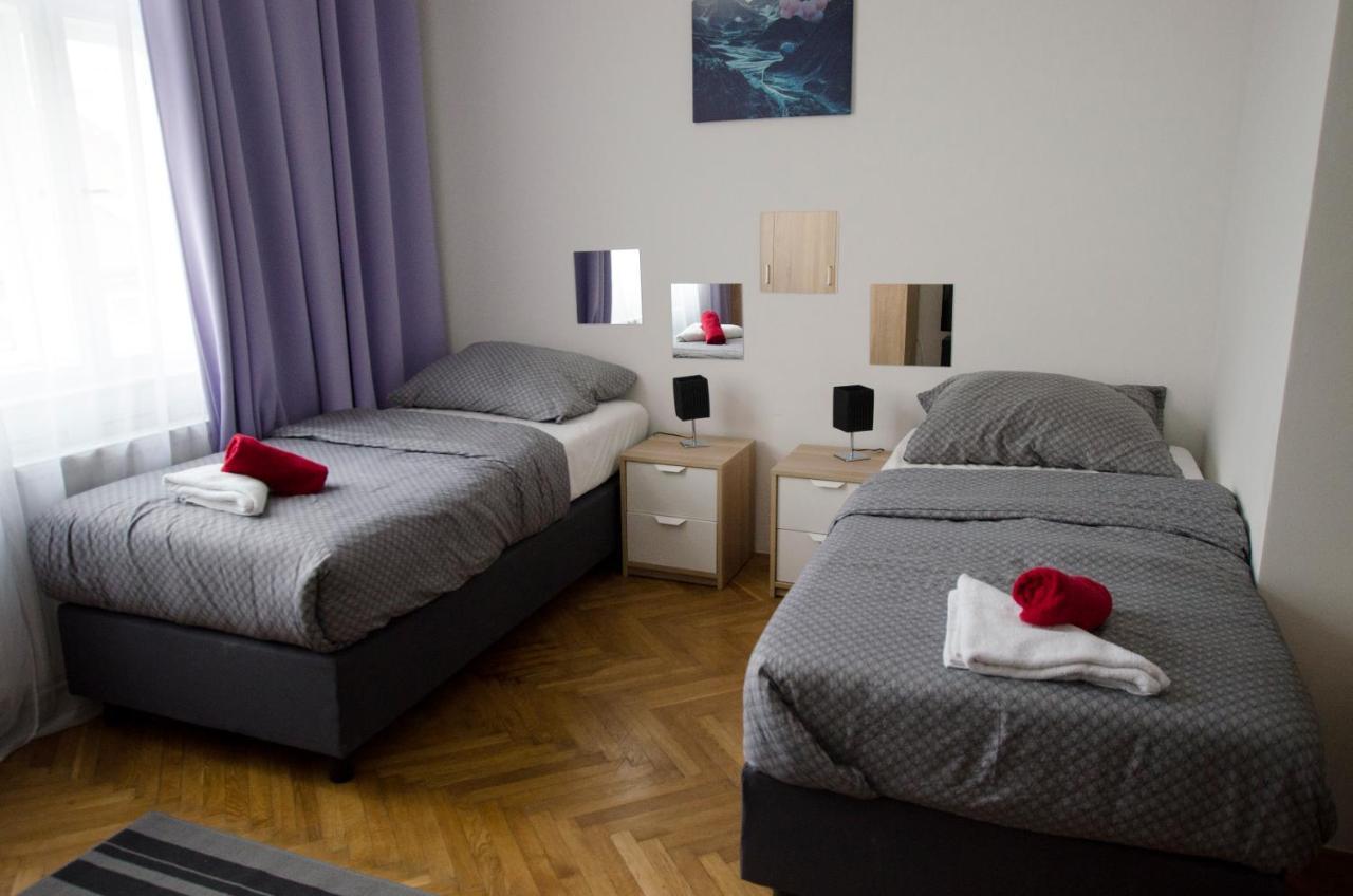 Globe Hostel Prague Adults Only Εξωτερικό φωτογραφία