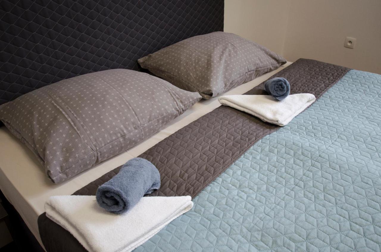 Globe Hostel Prague Adults Only Εξωτερικό φωτογραφία