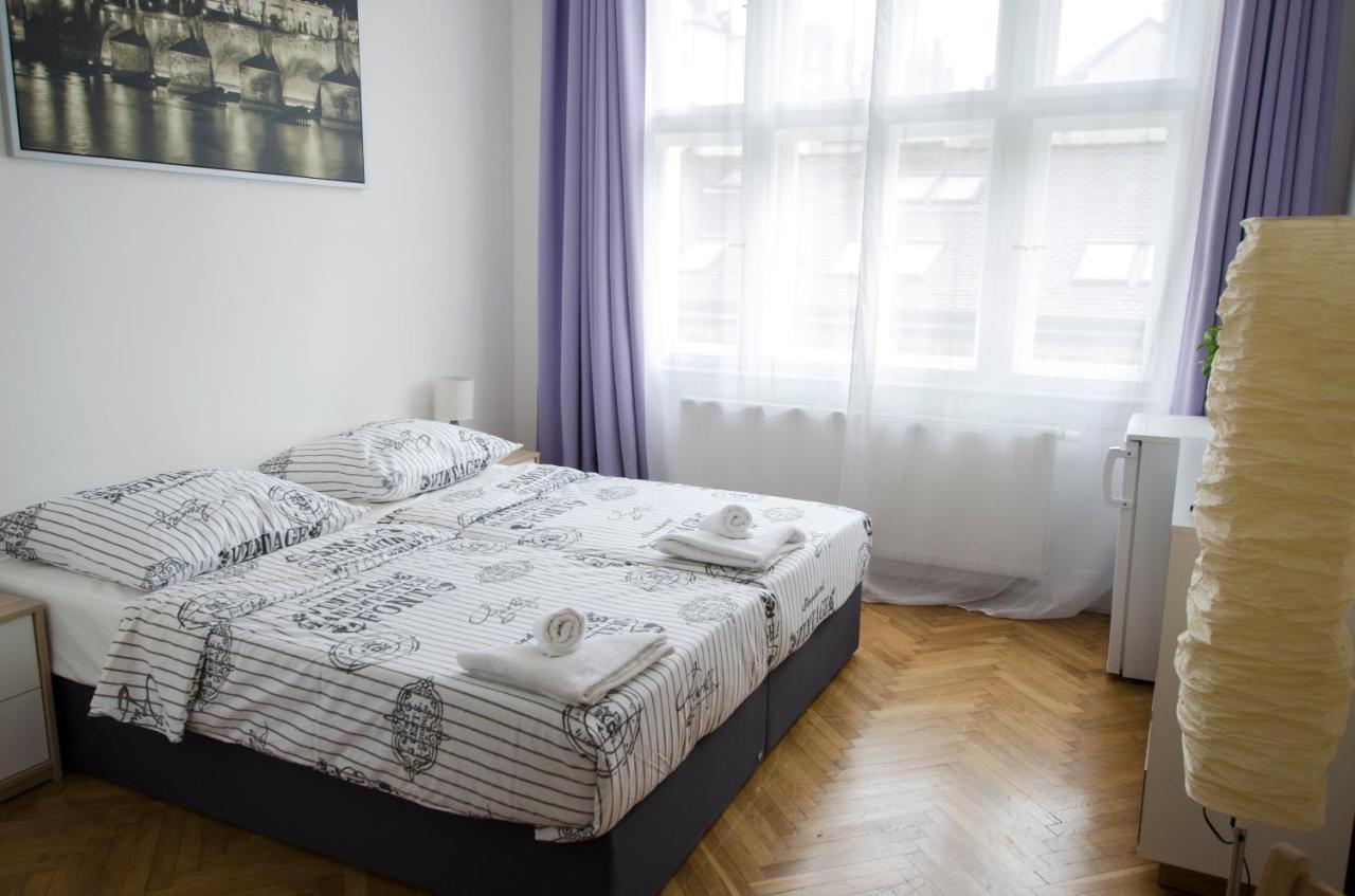 Globe Hostel Prague Adults Only Εξωτερικό φωτογραφία