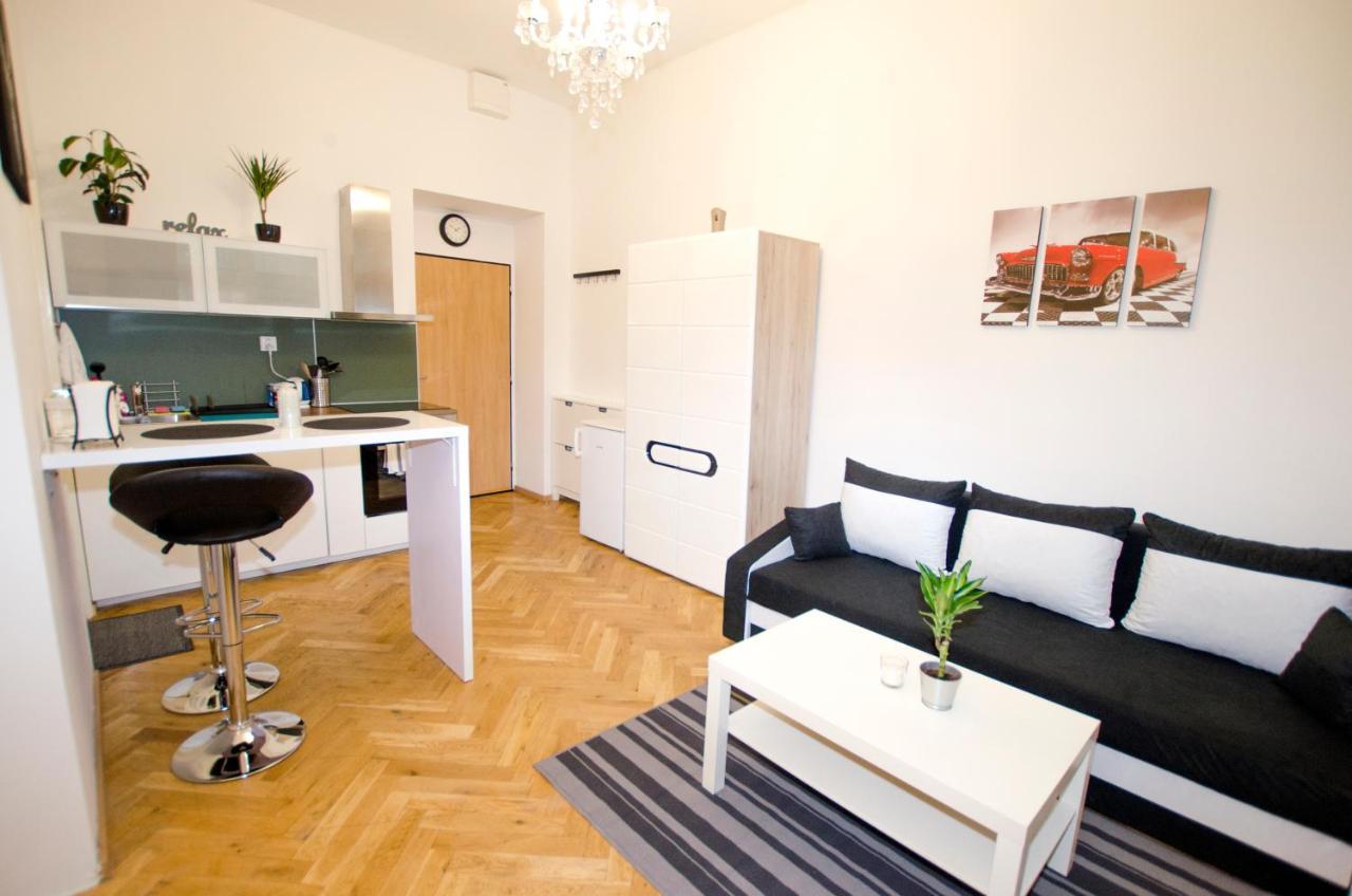 Globe Hostel Prague Adults Only Εξωτερικό φωτογραφία