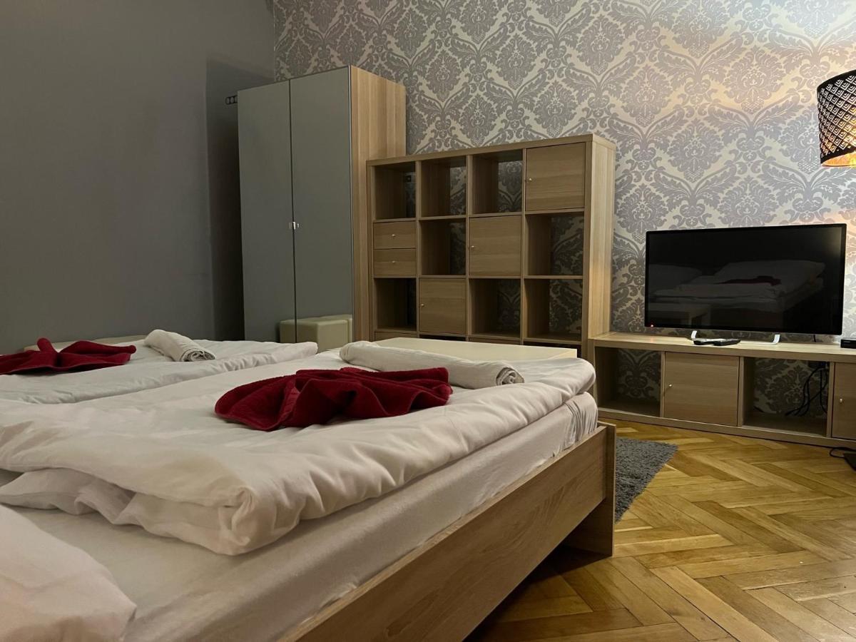 Globe Hostel Prague Adults Only Εξωτερικό φωτογραφία