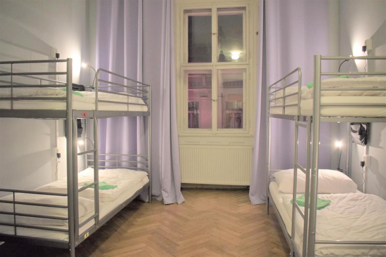 Globe Hostel Prague Adults Only Εξωτερικό φωτογραφία