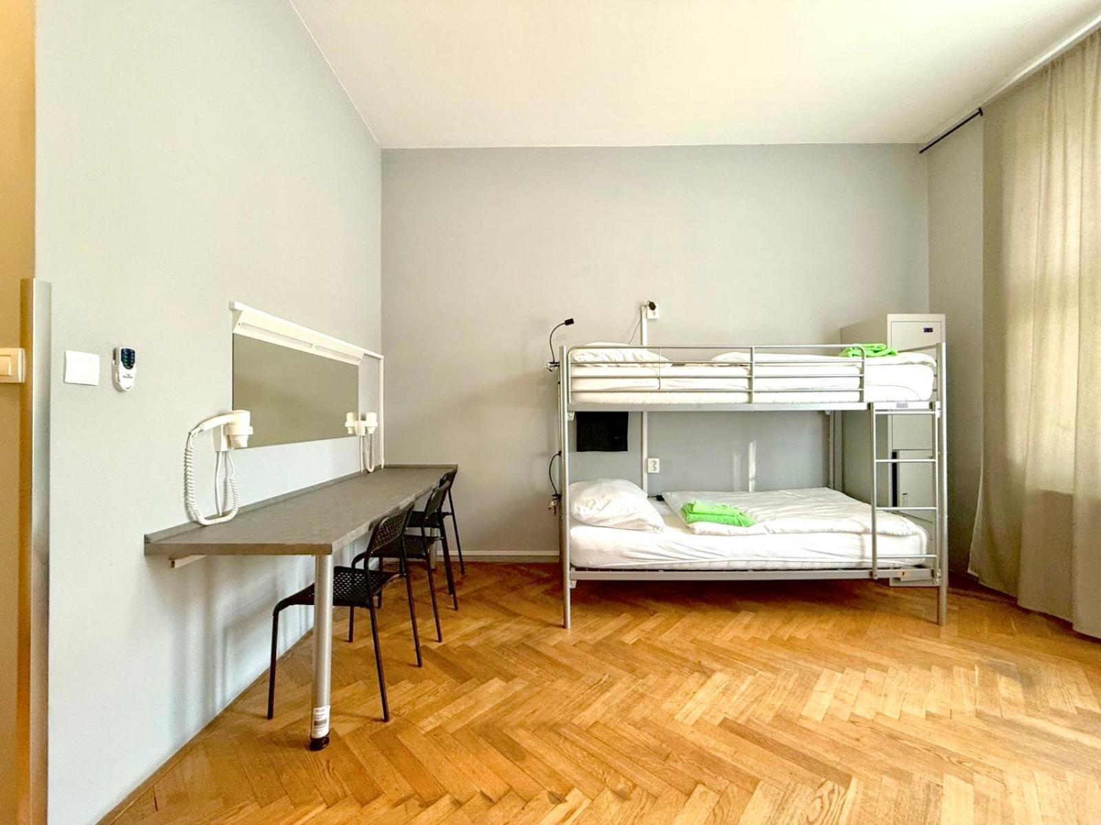 Globe Hostel Prague Adults Only Εξωτερικό φωτογραφία